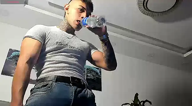 Snapshot of angeel_d035 chatting on 6, 12, 2024 angeel d035 online show from 6, 12, 2024