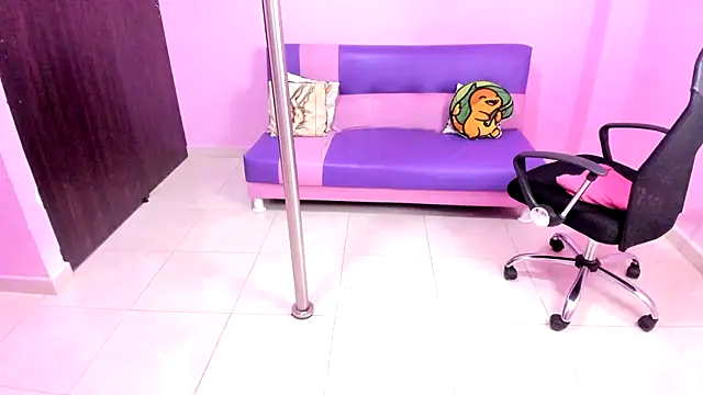 mature dirty squirt online show from 12, 9, 2025