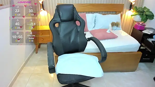 luciana ballesteros  online show from 27, 3, 2026