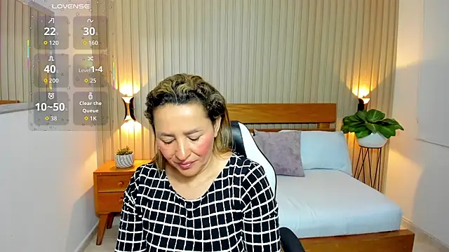 Snapshot of luciana_ballesteros_ chatting on 23, 6, 2026 luciana ballesteros online show from 23, 6, 2026