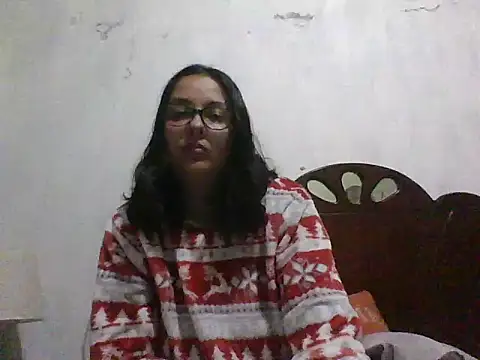 Snapshot of Samanthat33 chatting on 11, 3, 2025 Samanthat33 online show from 11, 3, 2025