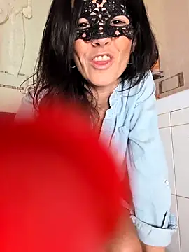 EmySkinny85 online show from 24, 3, 2026