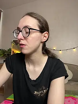 Snapshot of MartiniiSelenna chatting on 7, 5, 2026 MartiniiSelenna online show from 7, 5, 2026