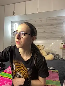 Snapshot of MartiniiSelenna chatting on 24, 5, 2026 MartiniiSelenna online show from 24, 5, 2026
