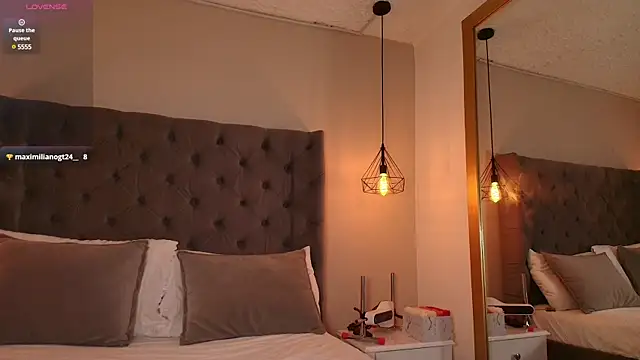 AngelinaRoss  online show from 4, 2, 2025