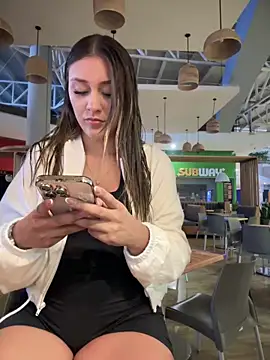 Snapshot of Rose-euphoria chatting on 14, 3, 2025 Rose-euphoria online show from 14, 3, 2025