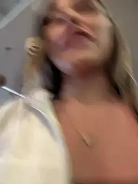 Snapshot of Rose-euphoria chatting on 14, 3, 2025 Rose-euphoria online show from 14, 3, 2025