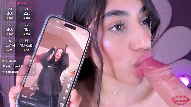 MarianaGarciaa   online show from 18, 2, 2025