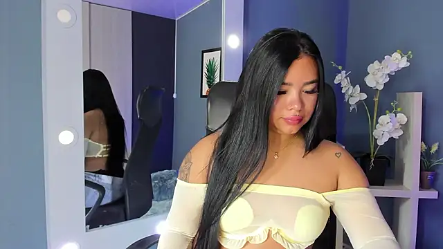 MarianaGarciaa   online show from 28, 2, 2026