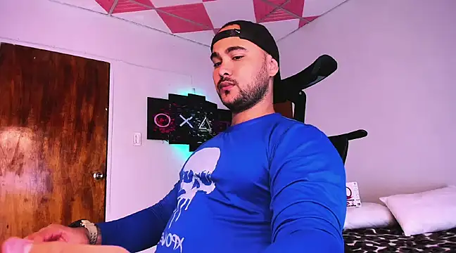 Snapshot of Sebas-hott chatting on 14, 12, 2024 Sebas-hott online show from 14, 12, 2024