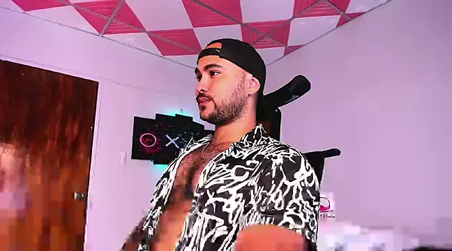 Snapshot of Sebas-hott chatting on 15, 12, 2024 Sebas-hott online show from 15, 12, 2024