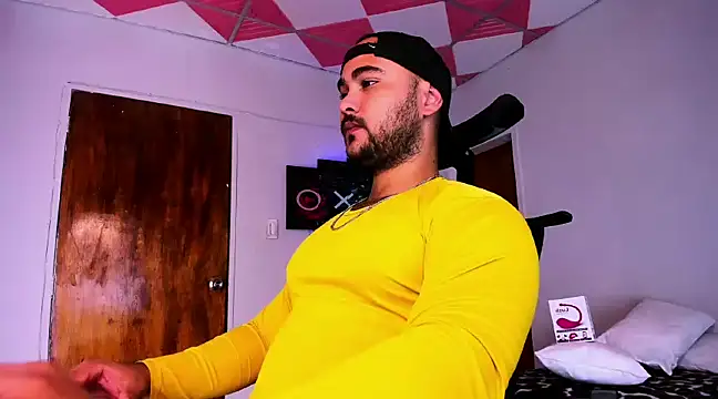 Snapshot of Sebas-hott chatting on 23, 12, 2024 Sebas-hott online show from 23, 12, 2024