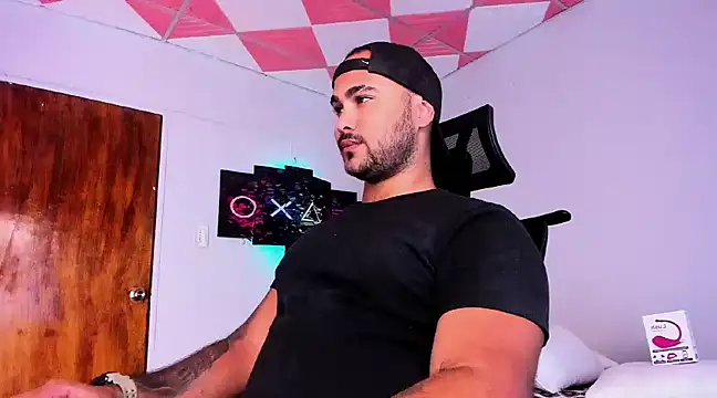 Snapshot of Sebas-hott chatting on 9, 1, 2025 Sebas-hott online show from 9, 1, 2025