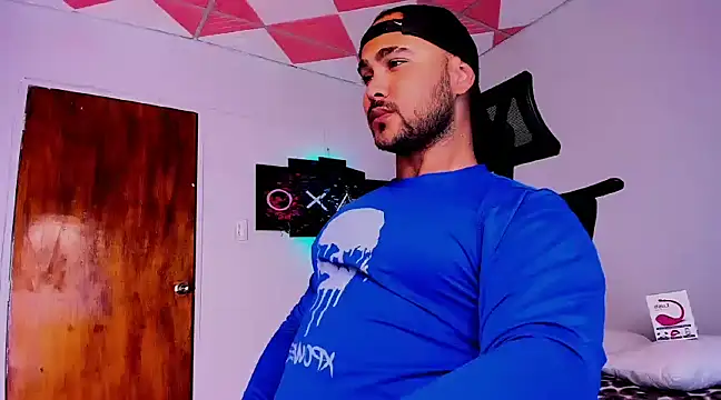 Snapshot of Sebas-hott chatting on 11, 1, 2025 Sebas-hott online show from 11, 1, 2025