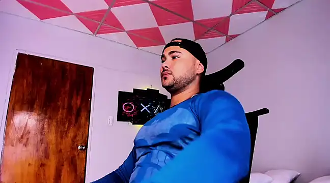 Snapshot of Sebas-hott chatting on 24, 1, 2025 Sebas-hott online show from 24, 1, 2025