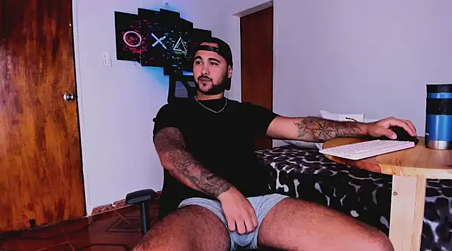 Snapshot of Sebas-hott chatting on 5, 2, 2025 Sebas-hott online show from 5, 2, 2025