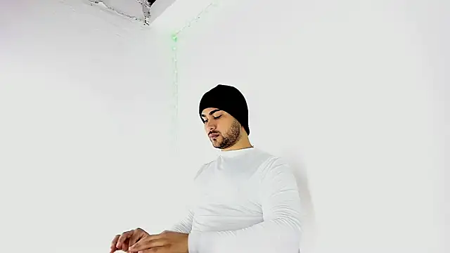 Snapshot of Sebas-hott chatting on 12, 9, 2025 Sebas-hott online show from 12, 9, 2025