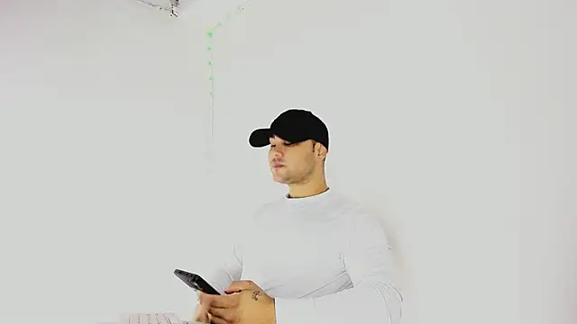 Snapshot of Sebas-hott chatting on 25, 9, 2025 Sebas-hott online show from 25, 9, 2025