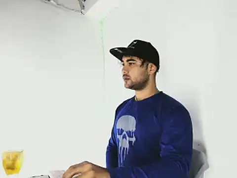 Snapshot of Sebas-hott chatting on 29, 9, 2025 Sebas-hott online show from 29, 9, 2025