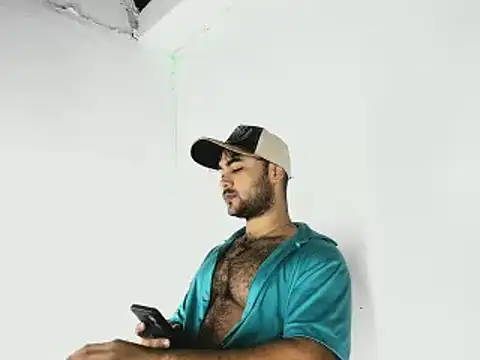 Snapshot of Sebas-hott chatting on 8, 10, 2025 Sebas-hott online show from 8, 10, 2025