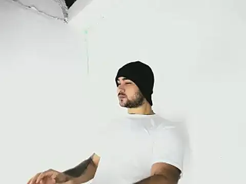 Snapshot of Sebas-hott chatting on 10, 10, 2025 Sebas-hott online show from 10, 10, 2025