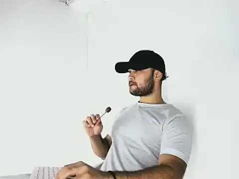 Snapshot of Sebas-hott chatting on 11, 10, 2025 Sebas-hott online show from 11, 10, 2025