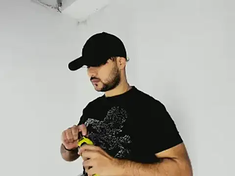 Snapshot of Sebas-hott chatting on 9, 11, 2025 Sebas-hott online show from 9, 11, 2025