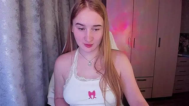 Snapshot of KeiraNight chatting on 14, 3, 2025 KeiraNight online show from 14, 3, 2025