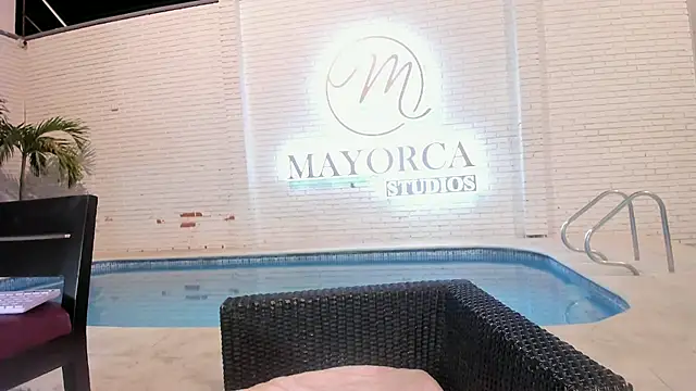 sabrinamilani online show from 8, 11, 2025