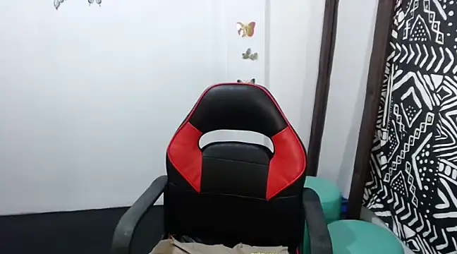 Snapshot of felinas6969 chatting on 10, 1, 2025 felinas6969 online show from 10, 1, 2025