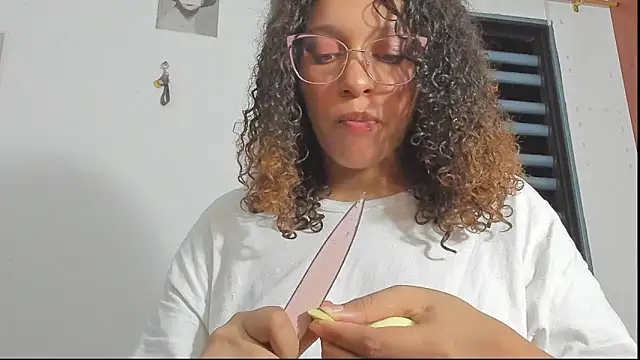 Snapshot of Ada_gales_ chatting on 21, 11, 2025 Ada gales online show from 21, 11, 2025