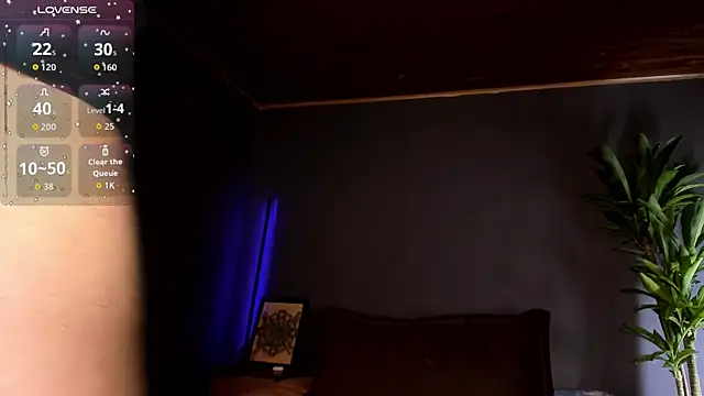 Snapshot of Angel_Snowhotxxx chatting on 12, 11, 2025 Angel Snowhotxxx online show from 12, 11, 2025