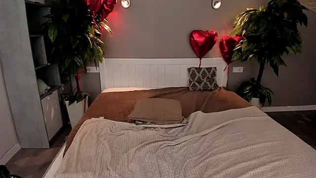 IceDanielles online show from 14, 3, 2025