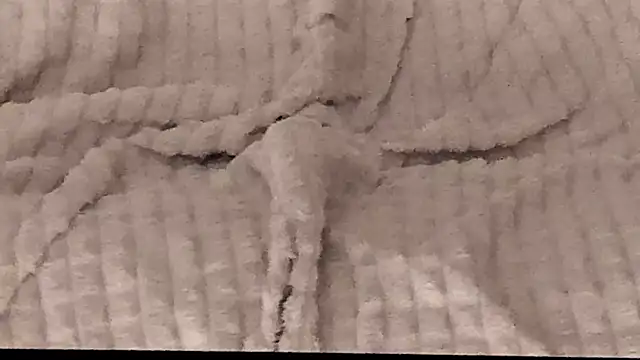 IceDanielles online show from 5, 10, 2025