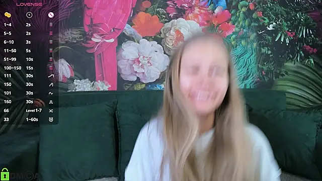 Snapshot of Polumna_cute chatting on 14, 11, 2025 Polumna cute online show from 14, 11, 2025