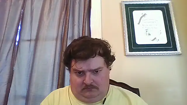 Snapshot of YelpedAverting chatting on 7, 11, 2025 YelpedAverting online show from 7, 11, 2025