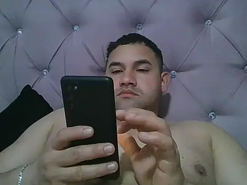 Snapshot of Maximil56 chatting on 25, 7, 2026 Maximil56 online show from 25, 7, 2026