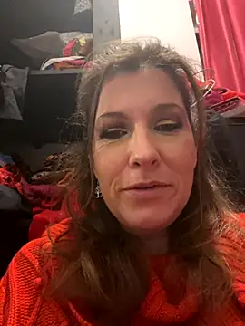 Snapshot of Lwhite1 chatting on 7, 11, 2025 Lwhite1 online show from 7, 11, 2025