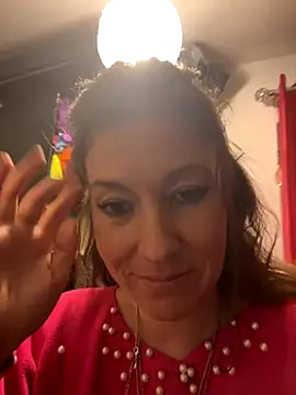 Snapshot of Lwhite1 chatting on 12, 11, 2025 Lwhite1 online show from 12, 11, 2025