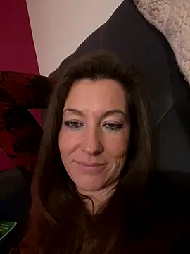 Snapshot of Lwhite1 chatting on 21, 11, 2025 Lwhite1 online show from 21, 11, 2025