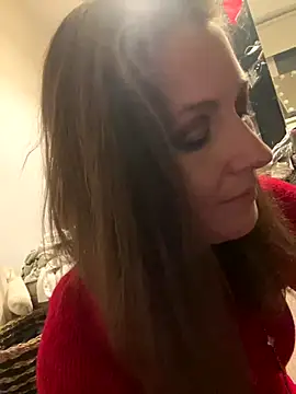 Snapshot of Lwhite1 chatting on 27, 11, 2025 Lwhite1 online show from 27, 11, 2025