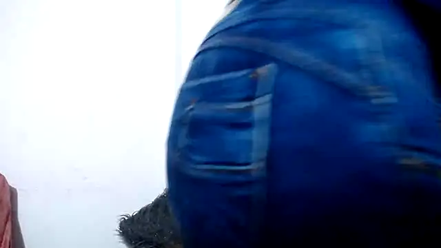 merlinaadams  online show from 5, 3, 2025