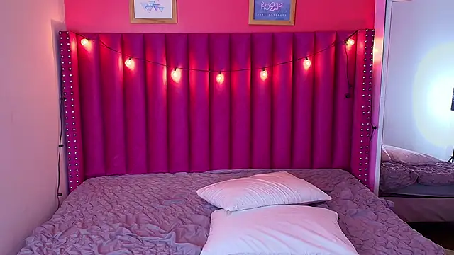 littleebonny online show from 20, 2, 2025