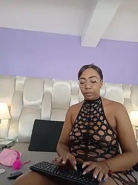 Snapshot of dirtyvictoria chatting on 29, 10, 2025 dirtyvictoria online show from 29, 10, 2025