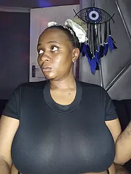 Snapshot of CocoBootyyy chatting on 17, 6, 2026 CocoBootyyy online show from 17, 6, 2026