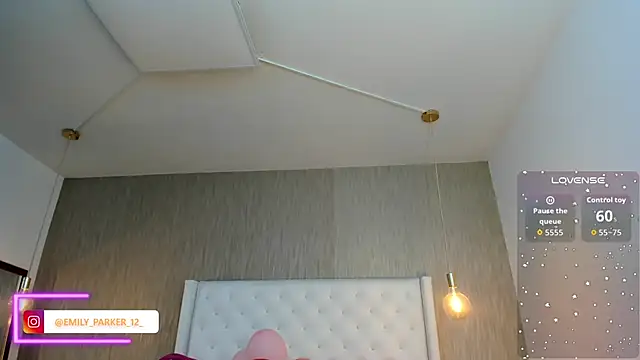 Snapshot of emily_parkerr chatting on 21, 2, 2026 emily parkerr online show from 21, 2, 2026