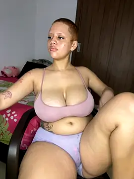 Charlotee  online show from 13, 9, 2025