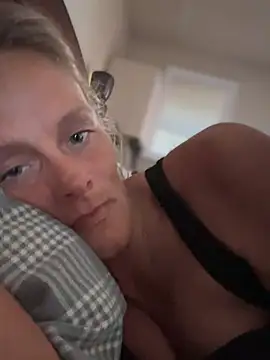 vixendoll87 online show from 17, 2, 2025