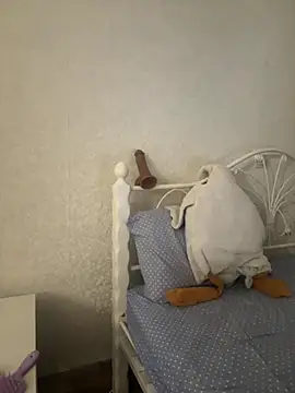 BeatriceTender online show from 5, 12, 2025