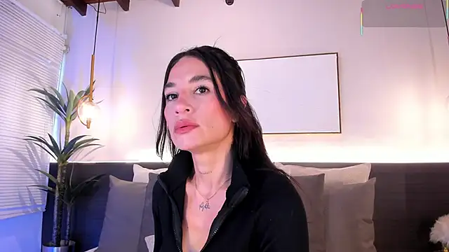 Snapshot of AgattaDuque chatting on 2, 6, 2026 AgattaDuque online show from 2, 6, 2026